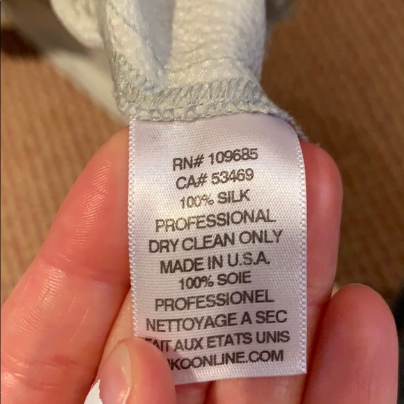 Akiko cold shoulder T-shirt - Picture 4 of 4